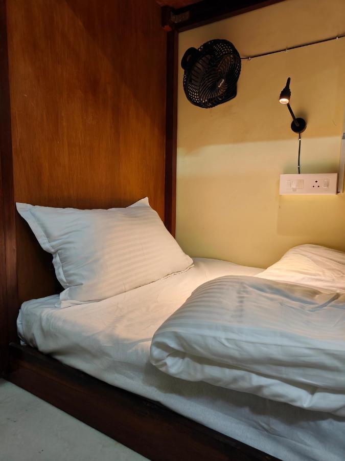 Unpack Hostel 蓬蒂切里 外观 照片