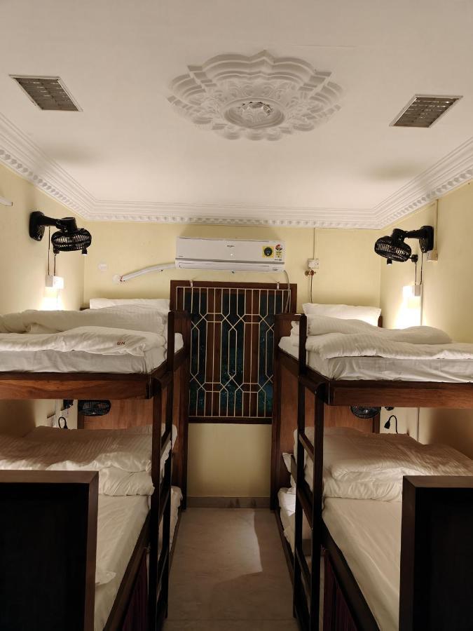 Unpack Hostel 蓬蒂切里 外观 照片